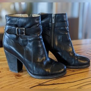 Frye Womens 6 Black Leather Patty Riding Boots Buckle Zip Ankle Biker Moto Shoes